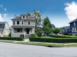 33 Edgwood St, Wheeling, WV 26003