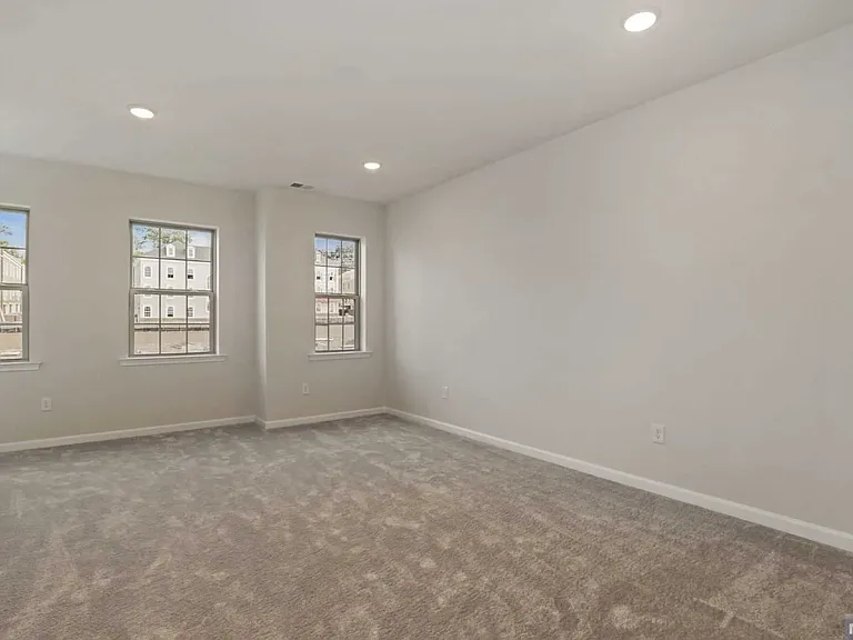 7 Leahy Dr — Photo 24