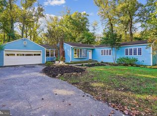 9804 Clover Ln, Rockville, MD 20854