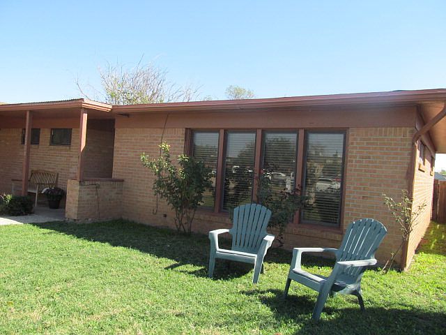 1st image of 2709 Barkley Ave