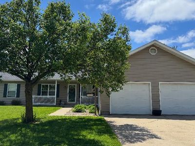 1304 Eagle Dr, Greenville, IL, 62246