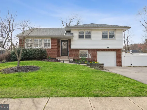 502 Lee Ann Rd, Cherry Hill, NJ 08034