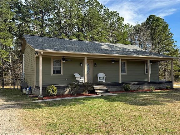2nd image of 400 Kimberly Ln