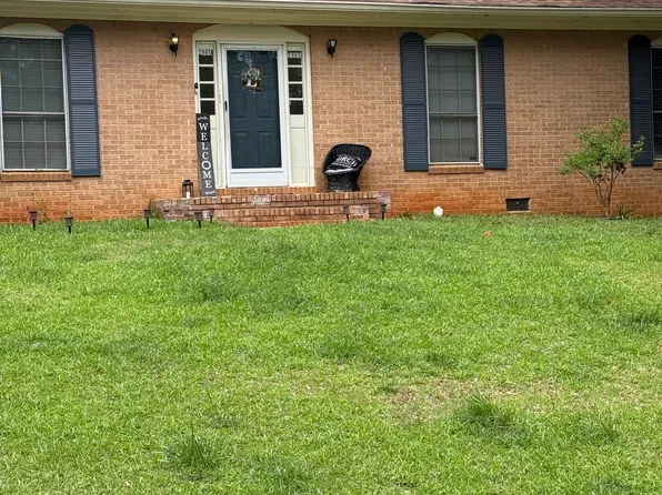 2903 Revere Ct, East Pt, GA 30344