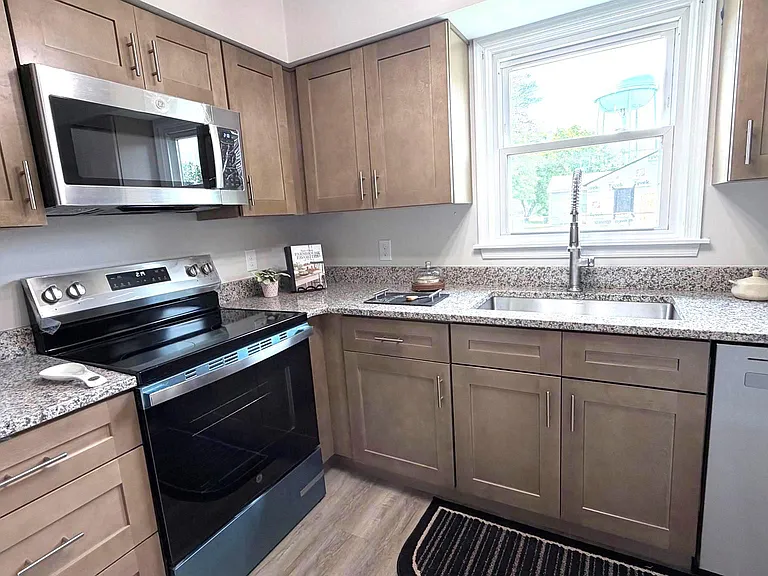 510 Hamilton St — Photo 13