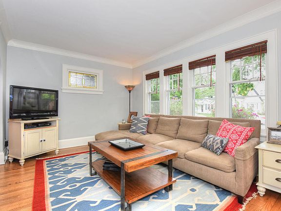 2nd image of 5108 N Idlewild Ave