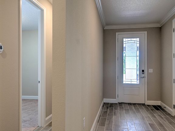 5th image of 152 Cobalt Ln