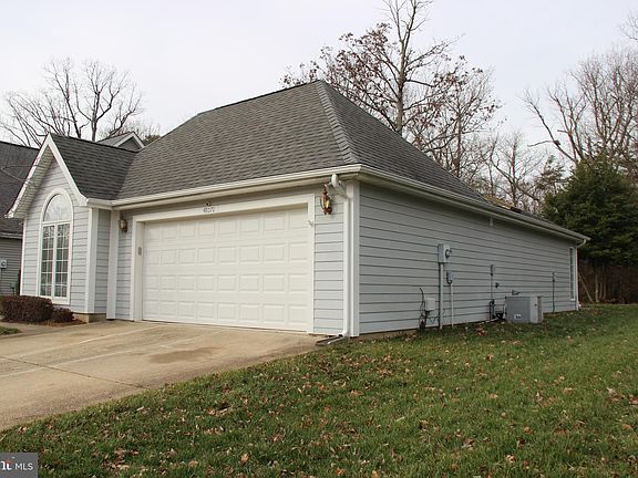 4th image of 48070 Mayflower Dr