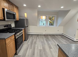10 Summer St APT 3, Beverly, MA 01915