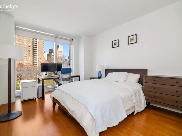 200 Chambers Street image 5 of 13