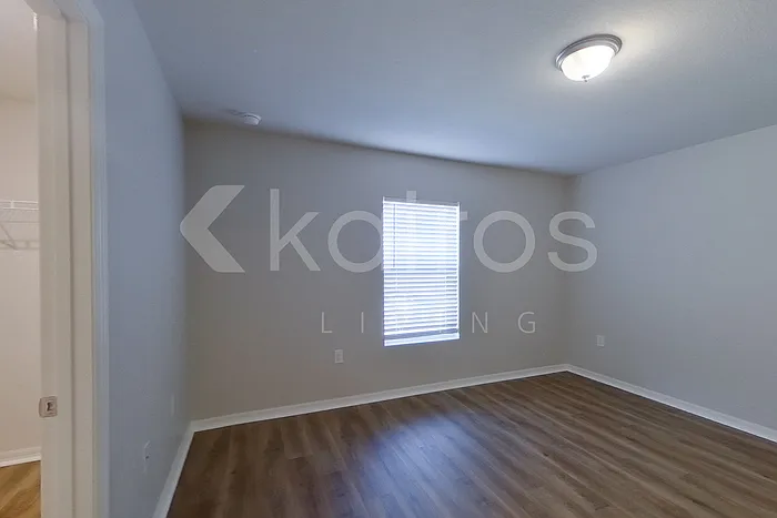 855 Cervantes St E — Photo 14
