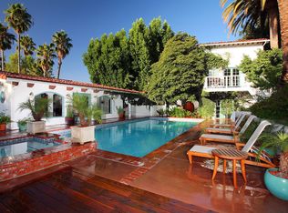 16831 Oak View Dr, Encino, CA 91436