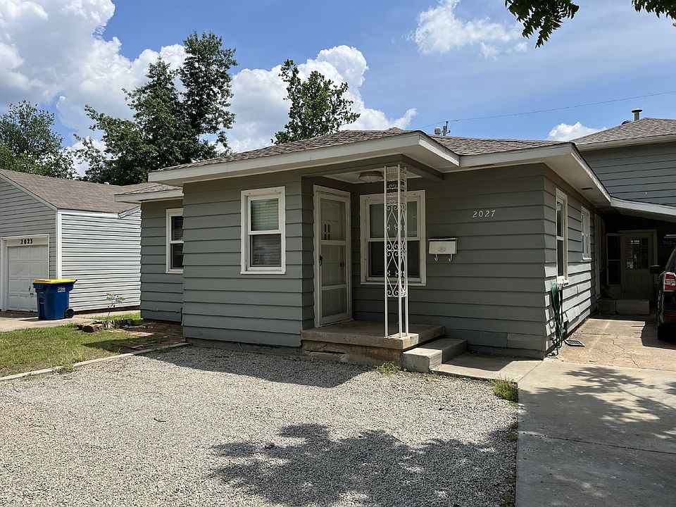 1st image of 2027 W Sherwood Ave