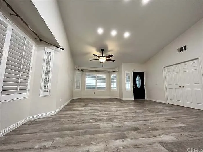 2982 W Briarwood Dr — Photo 3