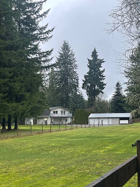 view of house from entry driveway