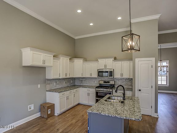 3rd image of 3893 Wilkerson Dr