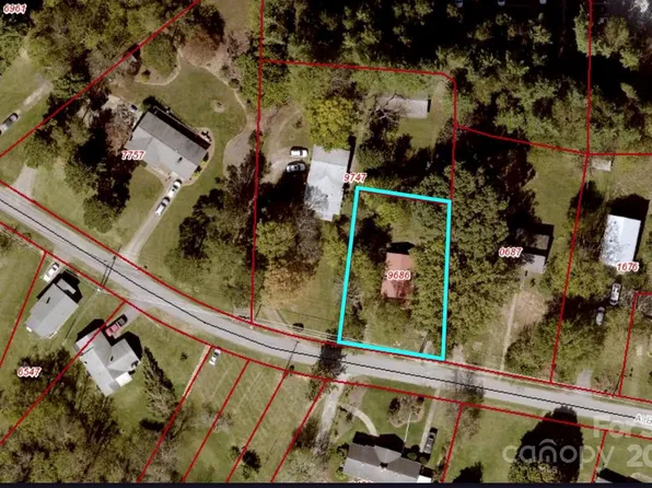 67 Alexander Rd, Weaverville, NC 28787