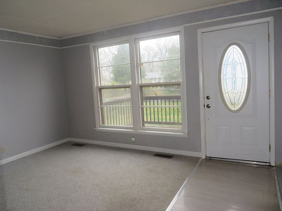 3rd image of 110 Johns St