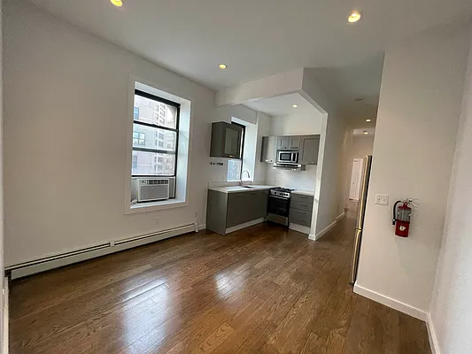 Rented by Vertical Real Estate LLC | media 8