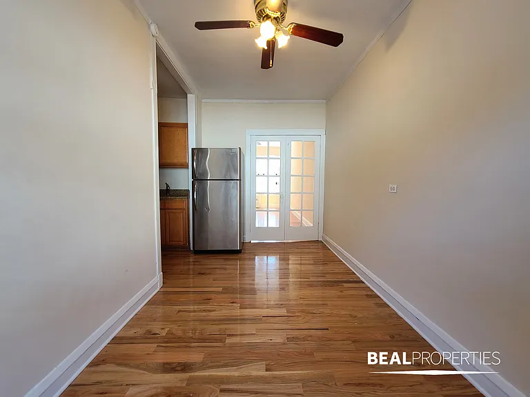 740-50 West Addison Street — Photo 5