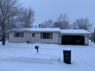 915 Bauman St, Oshkosh, WI 54902