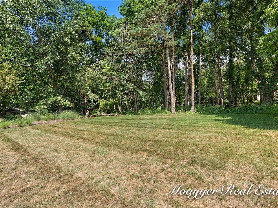 1st image of 2549 Ashwood Ct SE