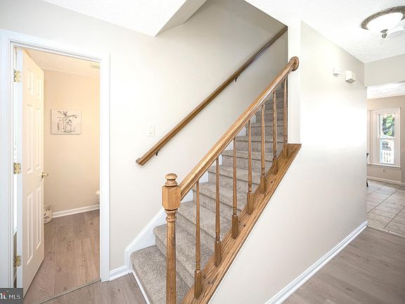 3rd image of 7500 Harvest Ln