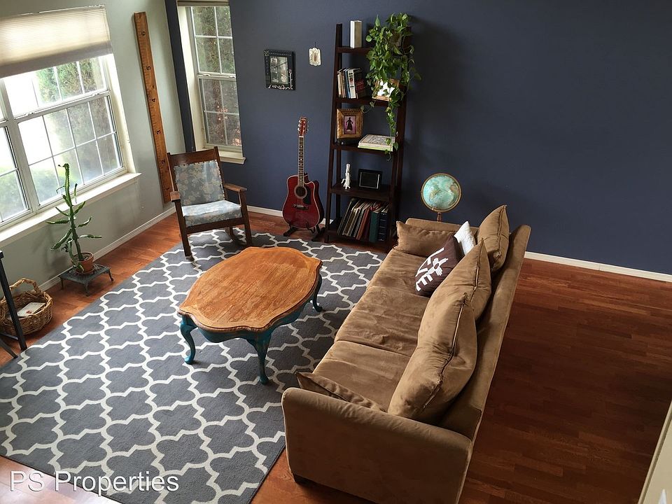 1st image of 7533 Thornwood Dr NW