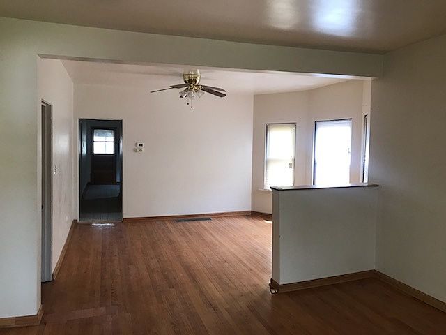 1st image of 626 S Lombard Ave #0