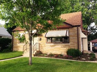 3668 S 92nd St, Milwaukee, WI 53228