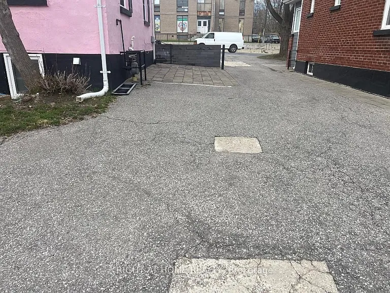 45 Major Mackenzie Dr E — Photo 5