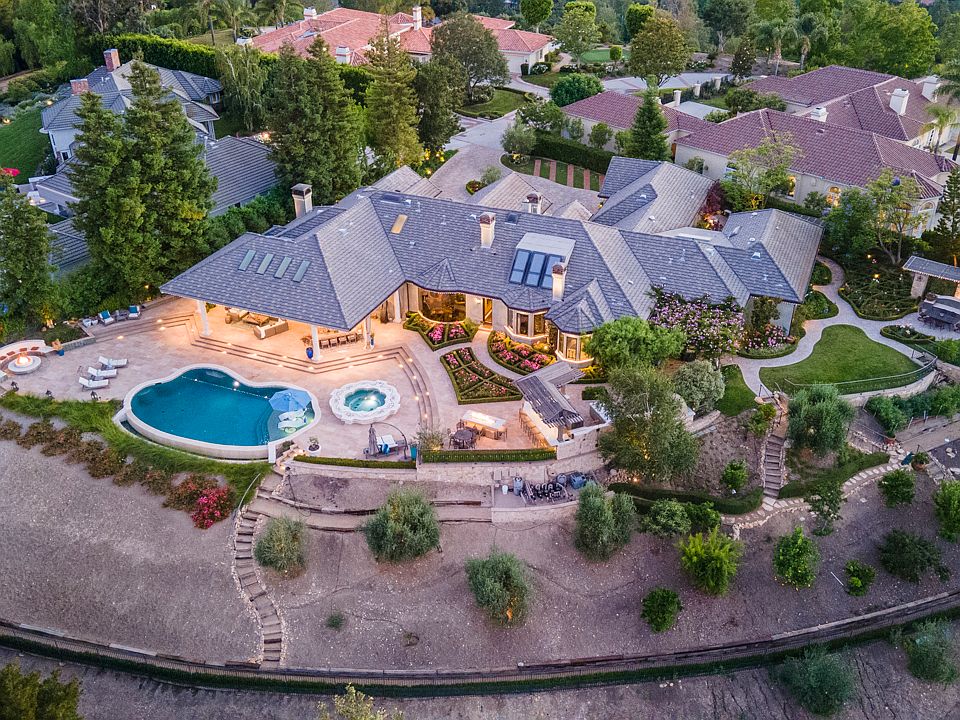 1st image of 4358 Cresthaven Dr