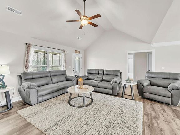 3rd image of 346 N Green River Rd