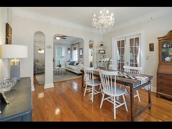 2nd image of 214 Metairie Heights Ave
