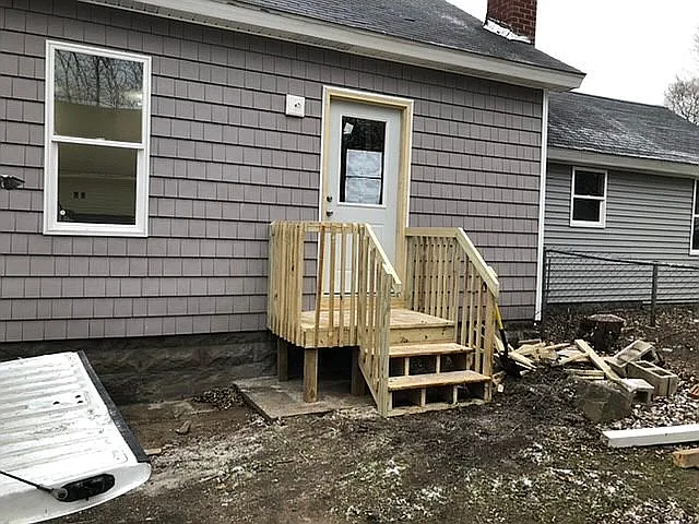 109 Willow St photo 1