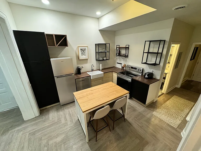 2146 N Halsted St #3R — Photo 6