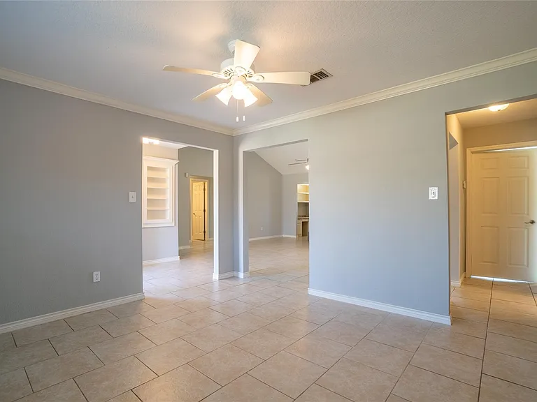 140 Lakewood Dr — Photo 12