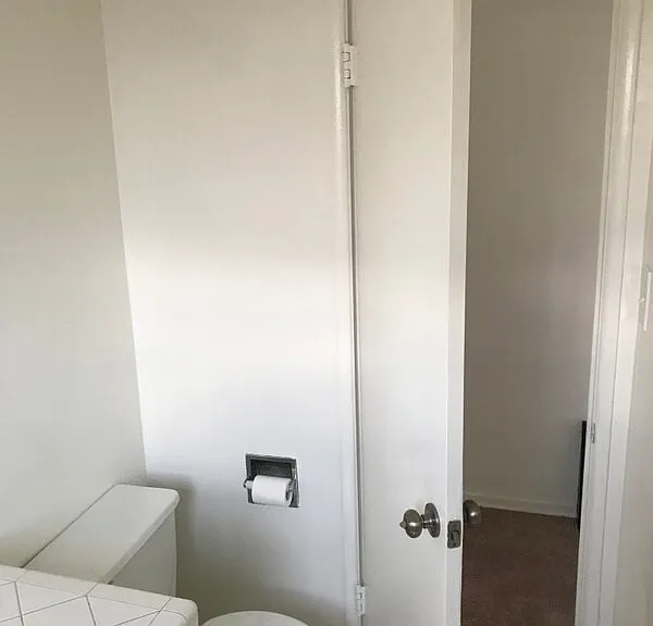 7857 Crenshaw Blvd — Photo 18