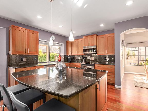 4th image of 381 W Larona Ln