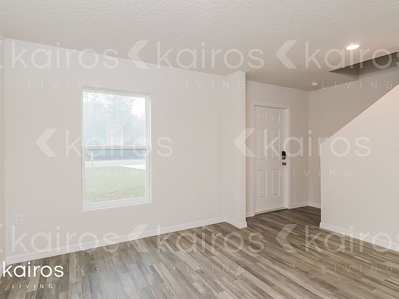 2nd image of 3437 W Hampshire Blvd