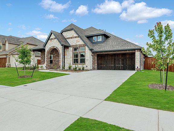 3rd image of 602 Mesquite Grove Rd