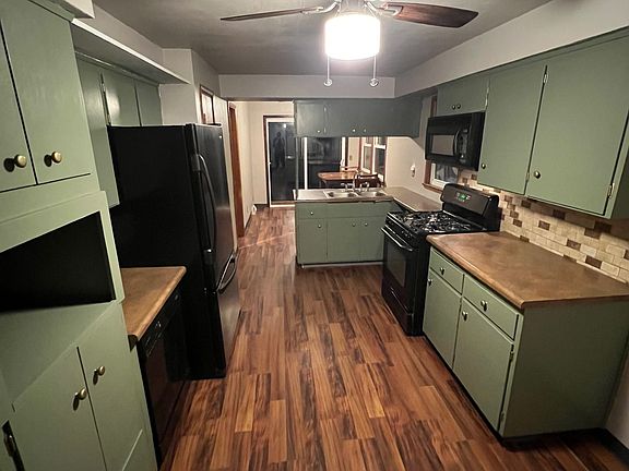 5th image of 826 Marie Ave