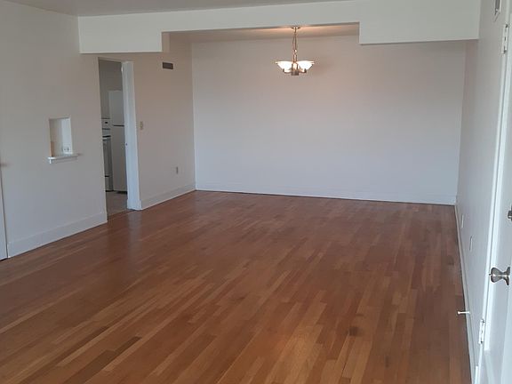 4th image of 1324 W 5th Ave #2A