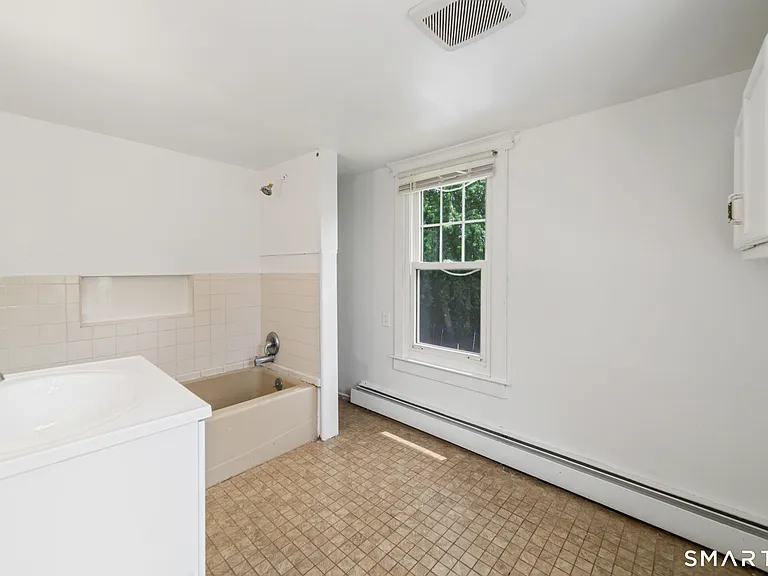 66 Pearl St — Photo 21
