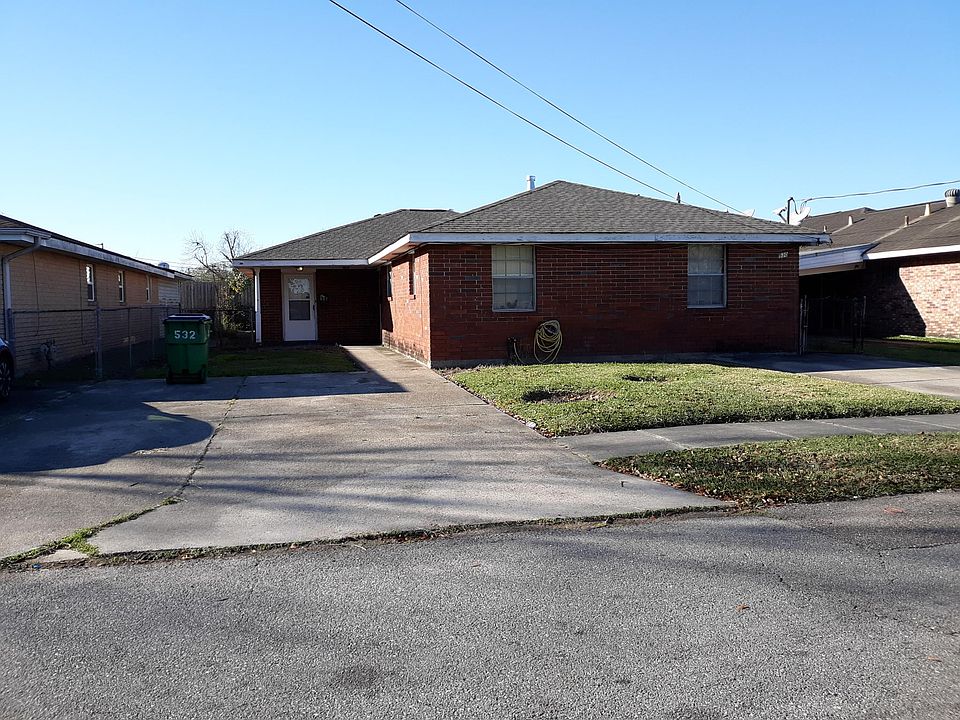 Nice double in quiet area on short street. no though traffic on the people who live on the short street drive on it. Cozy and quiet. with nice yard. Don't miss out on a great double central air/heat. new paint new roof new range new hot W heater. past te