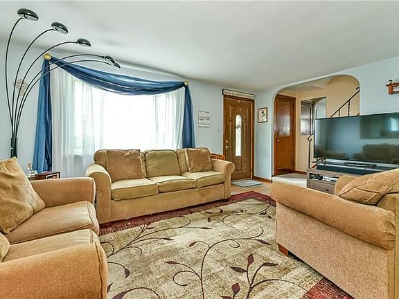 4th image of 833 Pennwood Dr