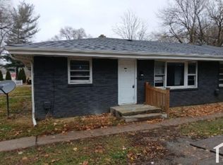 1023 Irving Ave, Rockford, IL 61101