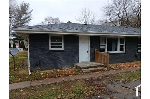 1023 Irving Ave Photo 1