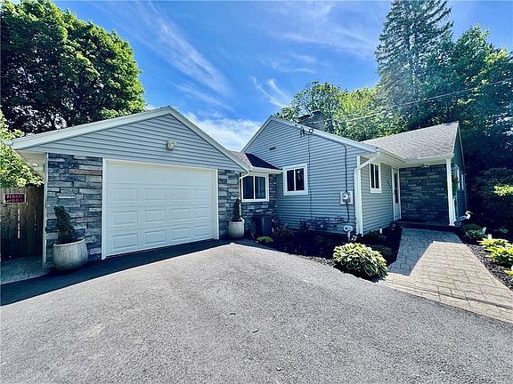 4th image of 653 Brooks Rd