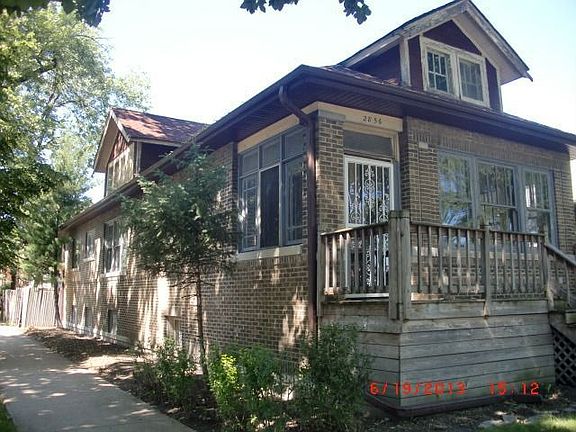 3rd image of 2856 W Ainslie St
